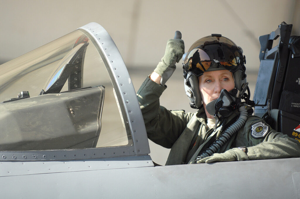 U.S AIR FORCE COL. JEANNIE LEAVITT, 4TH FIGHTER WING COMMANDER, SIGNALS HER CREW CHIEF BEFORE TAKING FLIGHT AT SEYMOUR JOHNSON AIR FORCE BASE, N.C., JULY 17, 2013. AFTER BEING STOOD DOWN FOR MORE THAN THREE MONTHS, THE 336TH FIGHTER SQUADRON WAS FINALLY GIVEN THE GREEN LIGHT TO RESUME FLYING HOURS AND RETURN TO COMBAT MISSION READY STATUS. PHOTO CREDIT: AIRMAN 1ST CLASS BRITTAIN CROLLEY/U.S. AIR FORCE